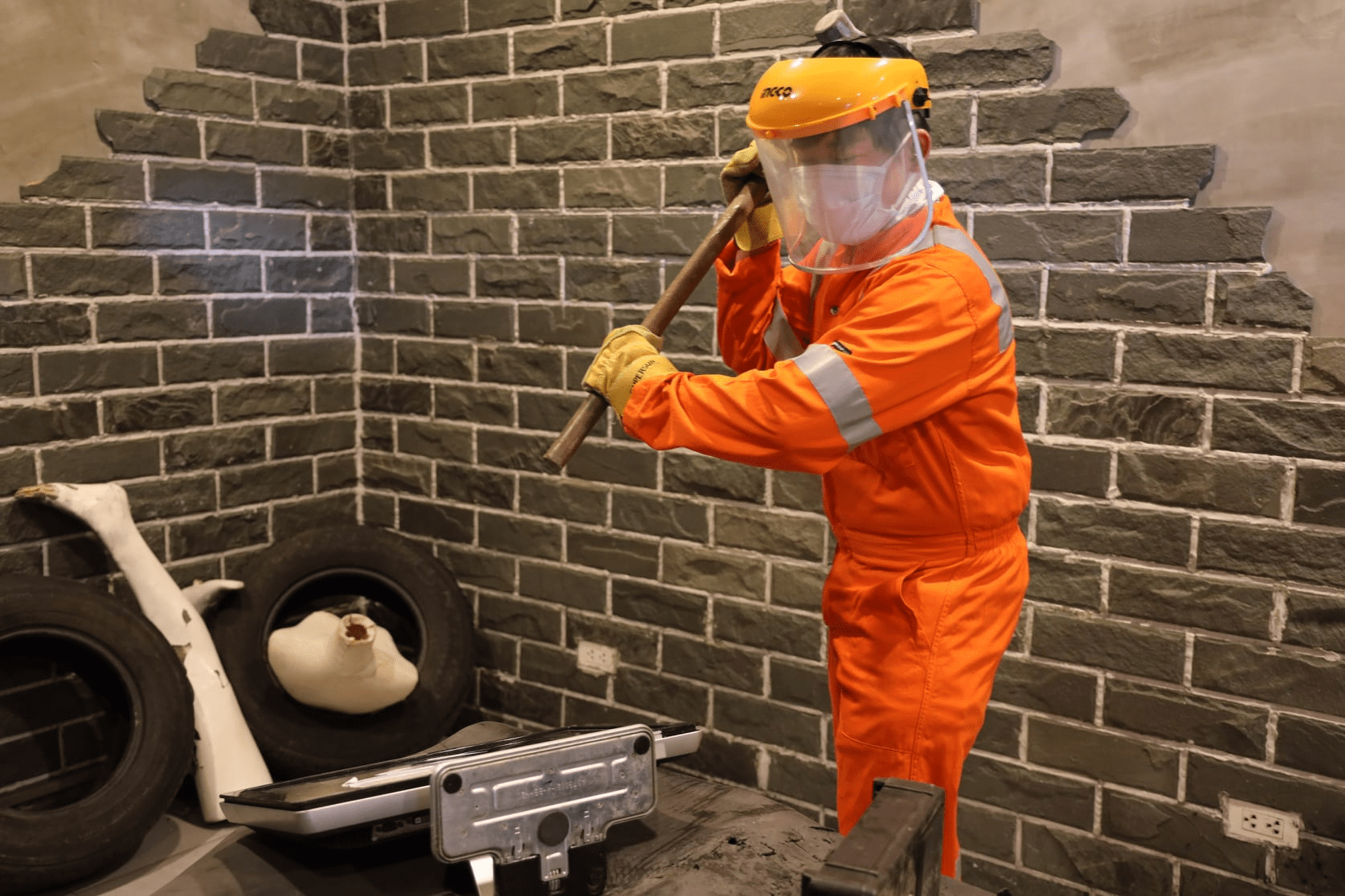 Rage Room Srinakarin Near BKK Offers Rage Rooms To Vent Their Anger
