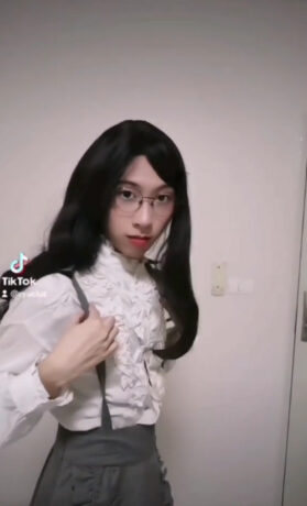 Thai Crossdresser Enjoys His Loved Ones' Support, Including Family & GF