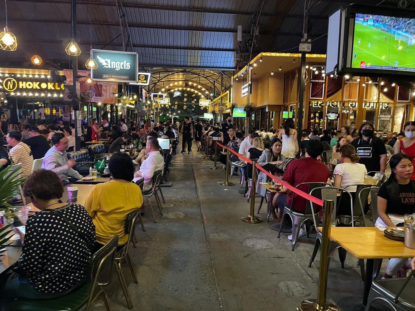 10 Bangkok Bars