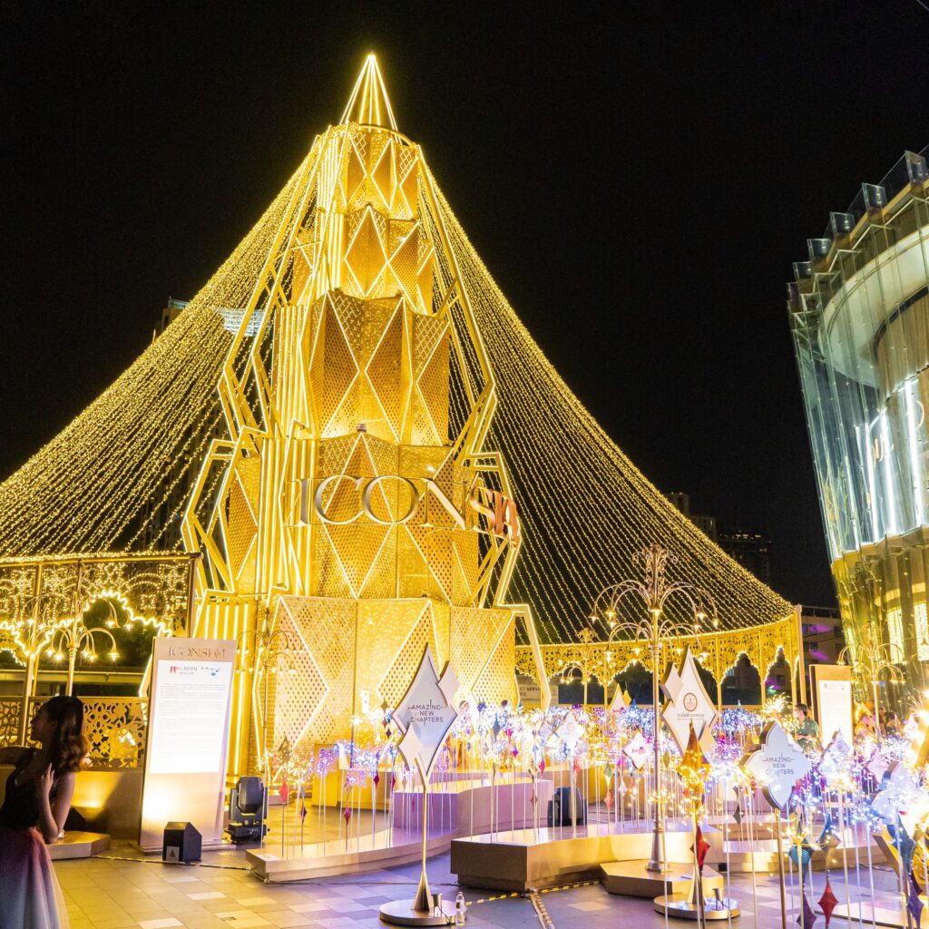 ICONSIAM Hosts Two Festive Light Displays This Christmas