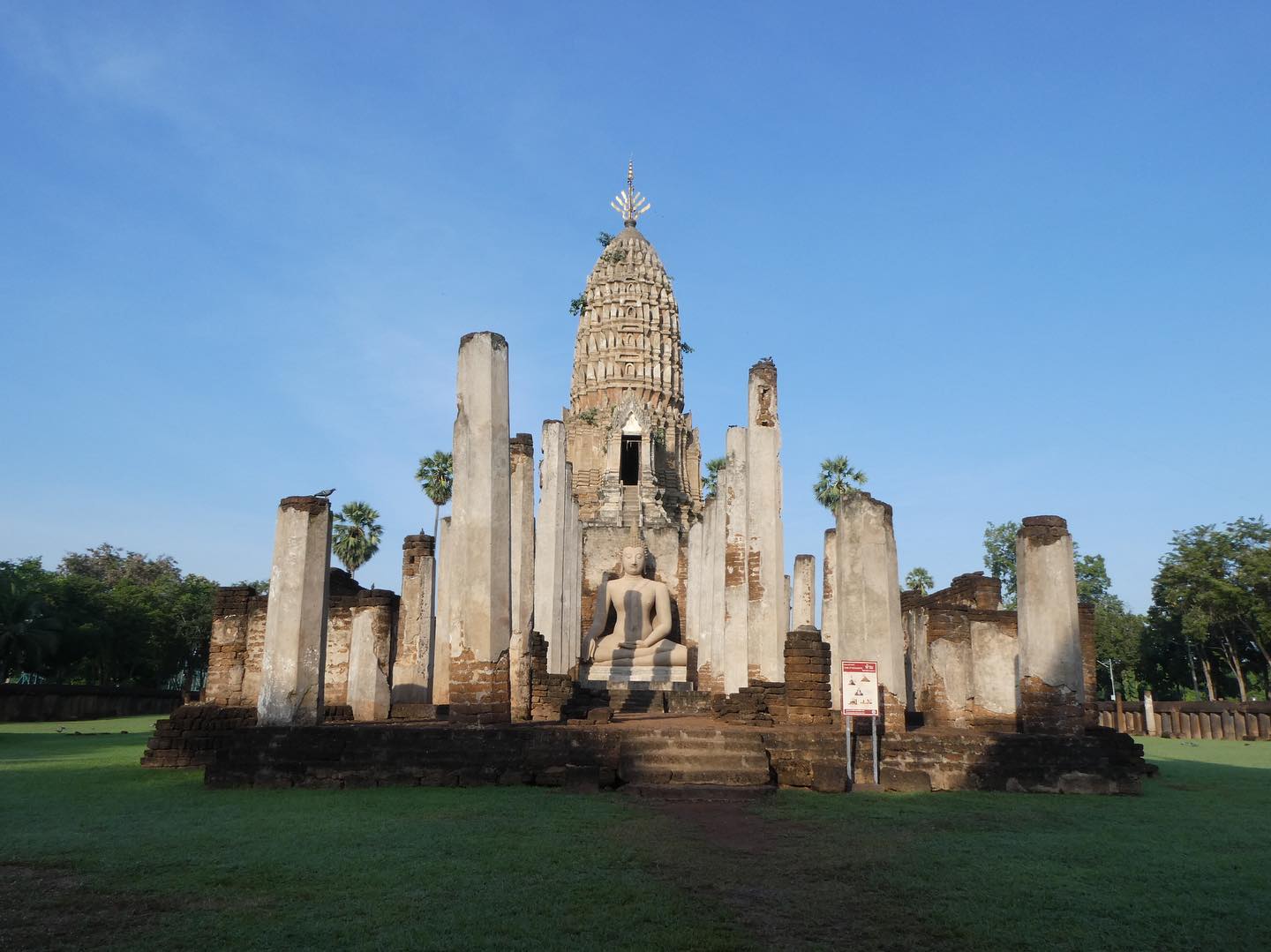 8 historical parks in Thailand - old pagoda