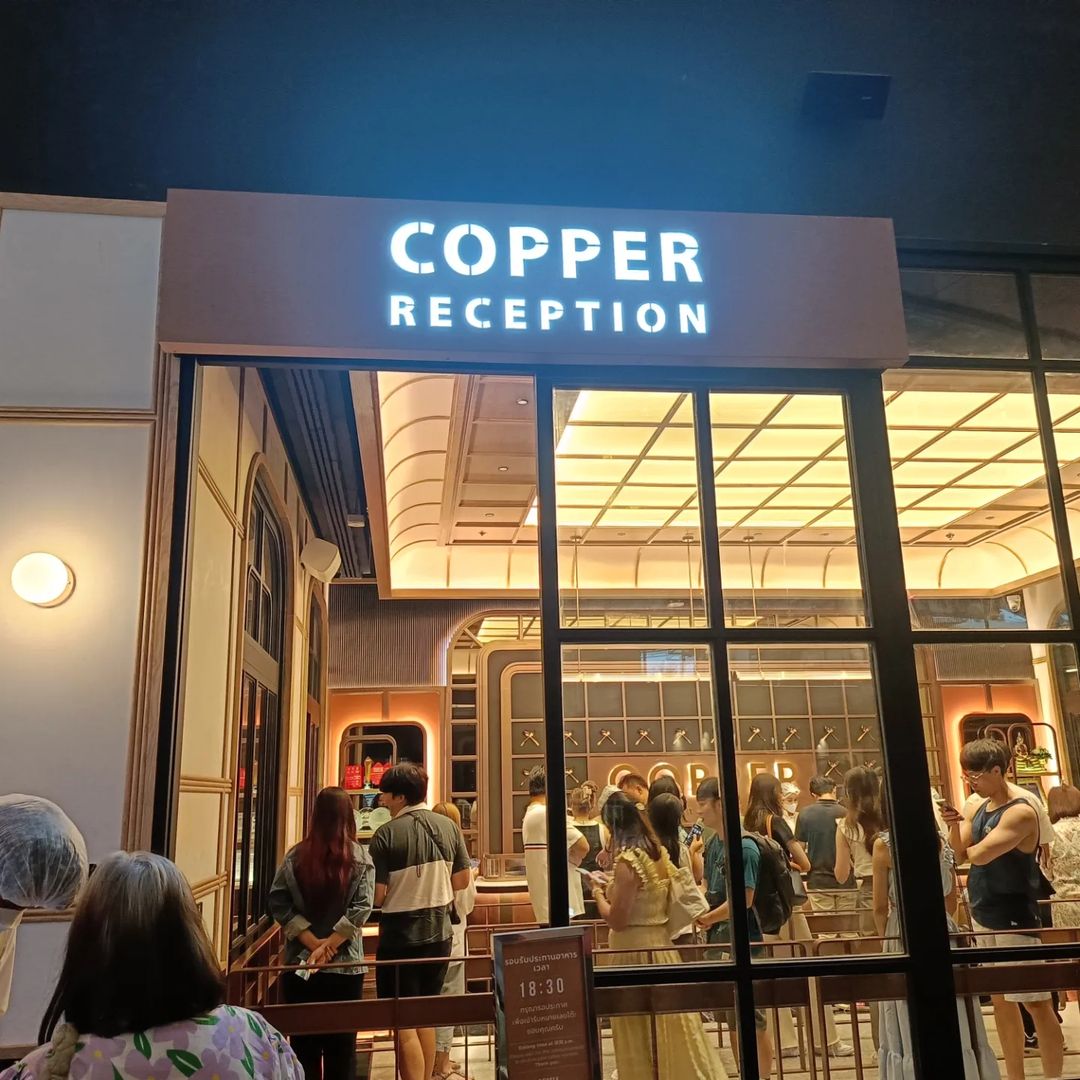 People queueing up at Copper's reception area to get their table. 