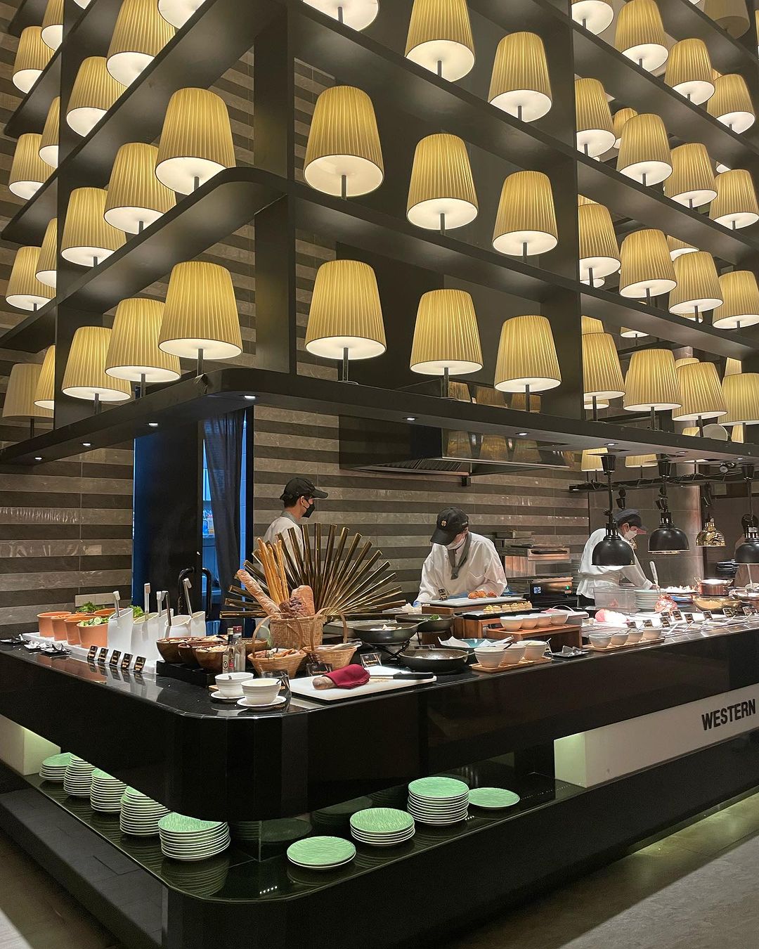 Great Harbour at ICONSIAM has a huge selection of international cuisine at their buffet. 
