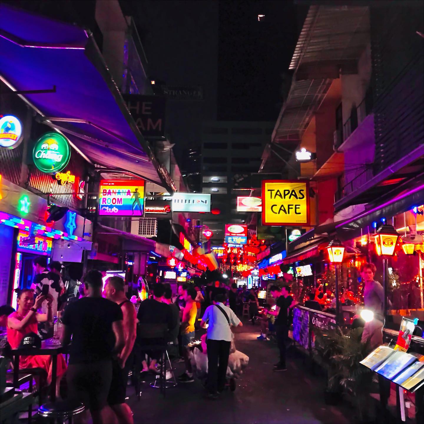Patpong Night Market, Bangkok An Outdoor Shopping Paradise With Lively