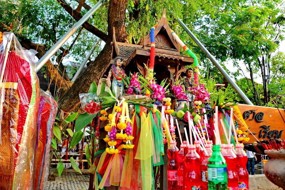bangkok shrines to pray for love
